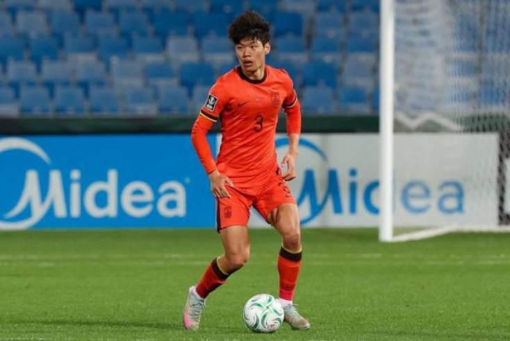 扑克APP下载-中超转会新消息：泰山、蓉城各添1名猛将，申花队放弃2000万国脚